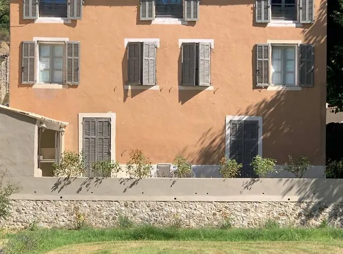 Clos Augusta 3 * Riez